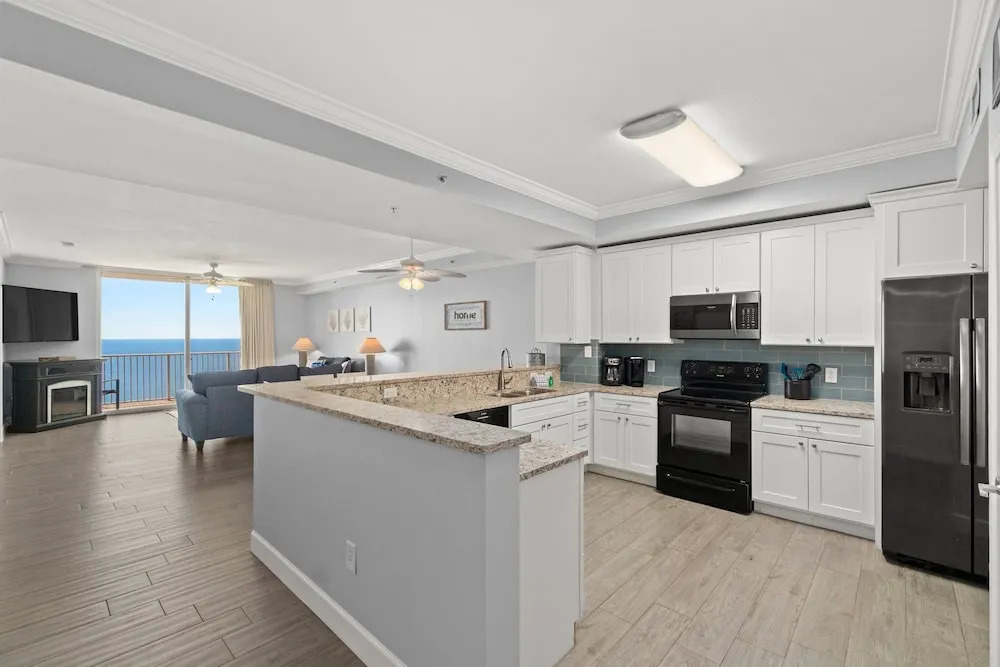 Tidewater Beach Luxury Penthouse With Resort Amenities and a View!