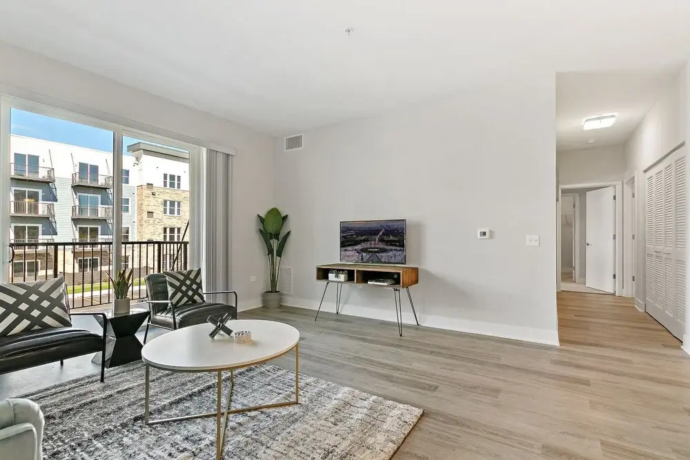 2BR Modern Living in Warrenville