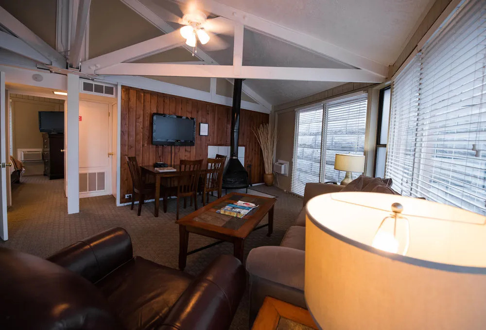 Sweetwater Lift Lodge