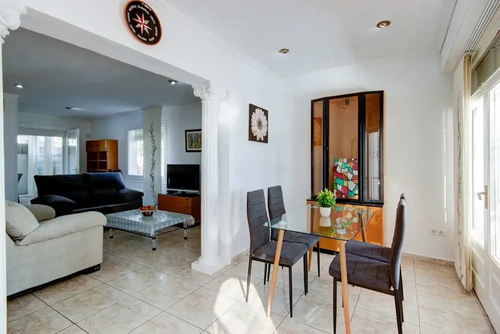 House in Empuriabrava With Private Pool