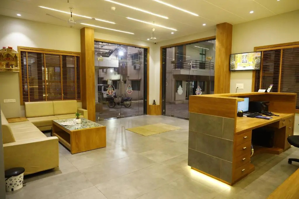 HOTEL OM