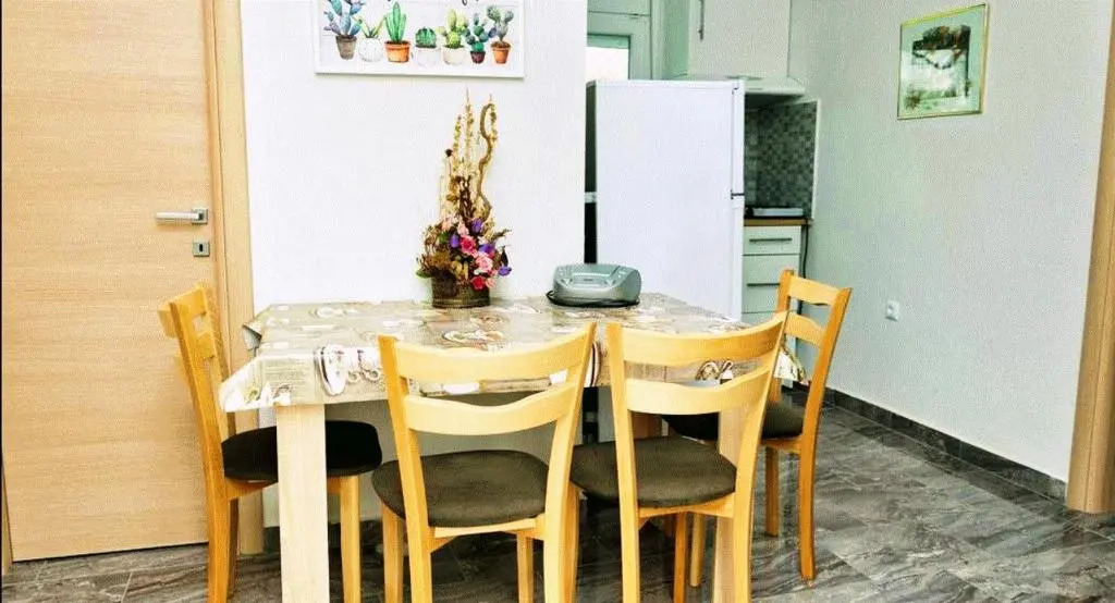 Cristi Apartments