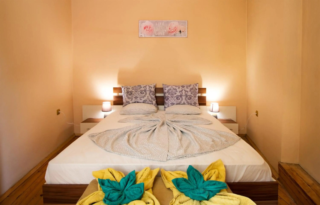 The Rocky House - Central & Private 2BDR
