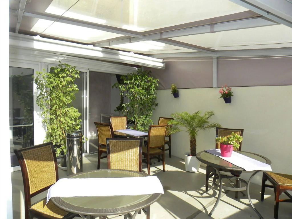 Anglade Hotel