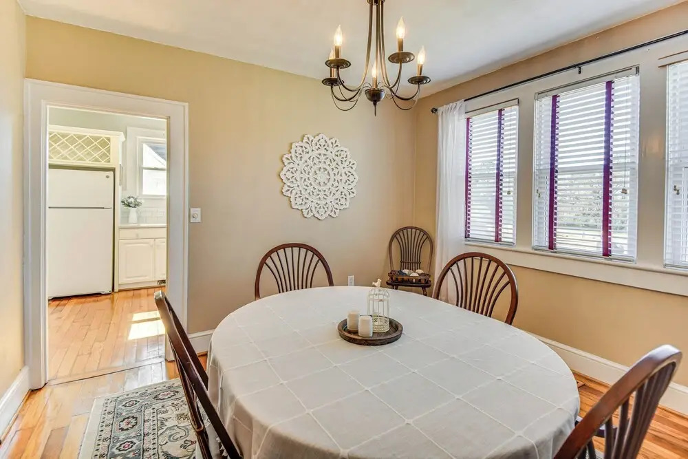 Charming Smithfield House: Walk to Downtown!