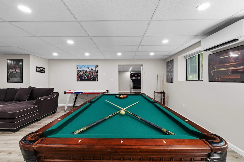 Near Ski Resorts With Hot Tub Game and Movie Room