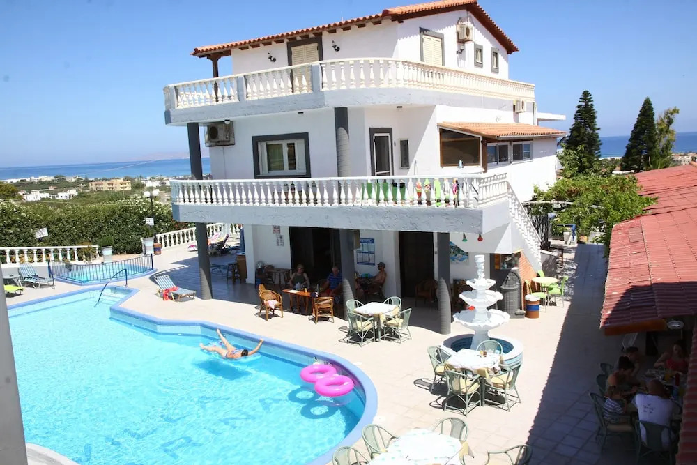 Maria Apartments by Checkin