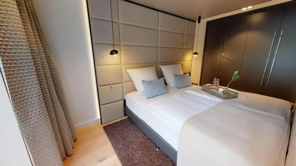 White Pearl Apartment 2.08