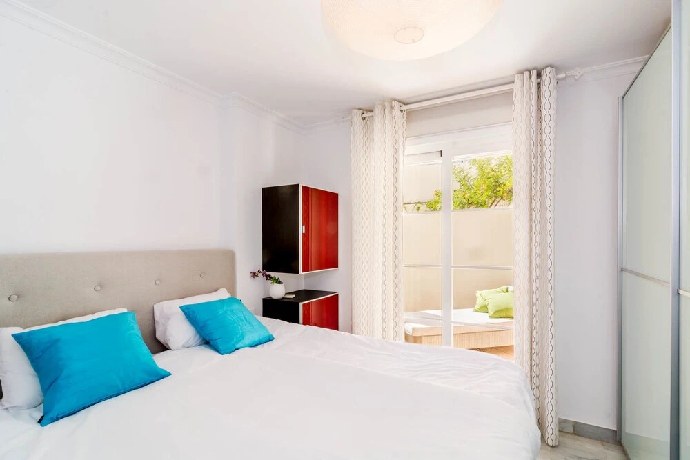 SAA2 Stunning 3 bedroom apt in Puerto Banus Roomservice