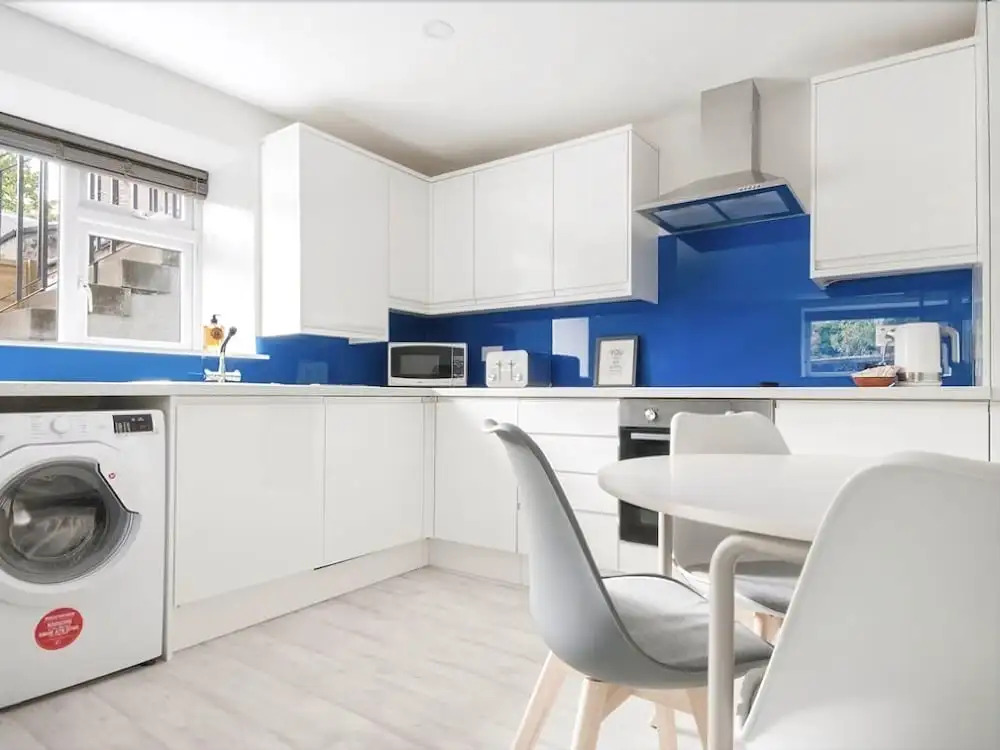 Max & Ben's Apartments