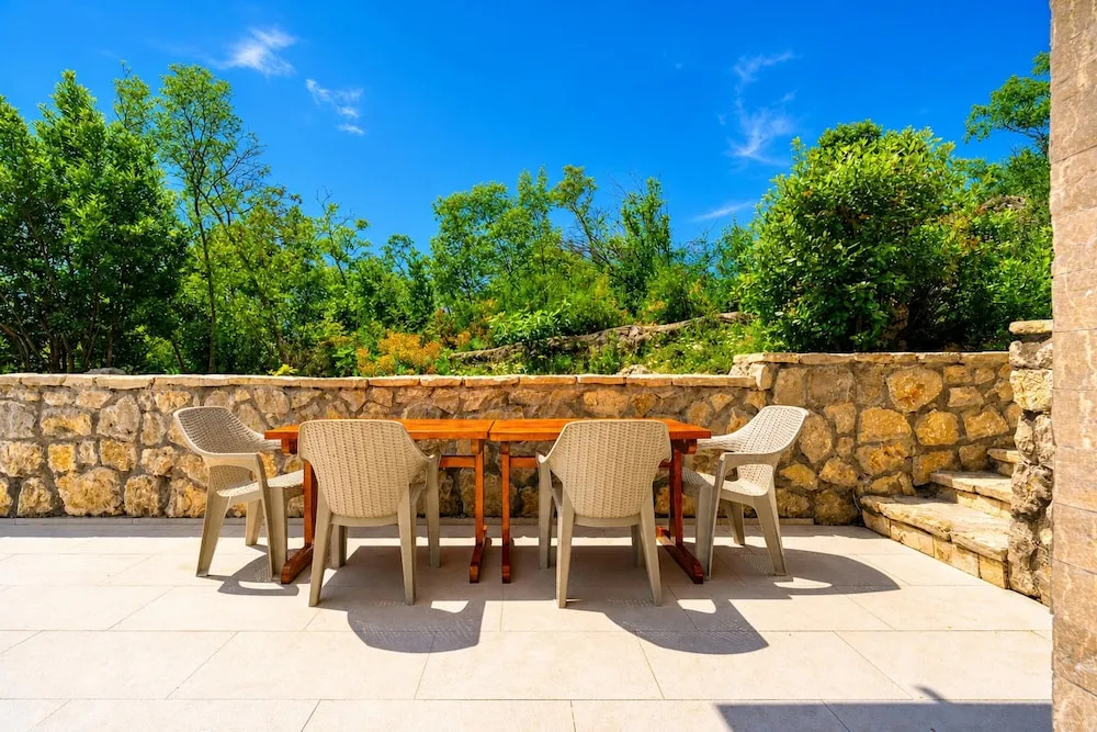 Pool Villa Luxoria Trebesin
