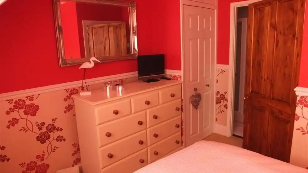 Lyndale House, Tenby