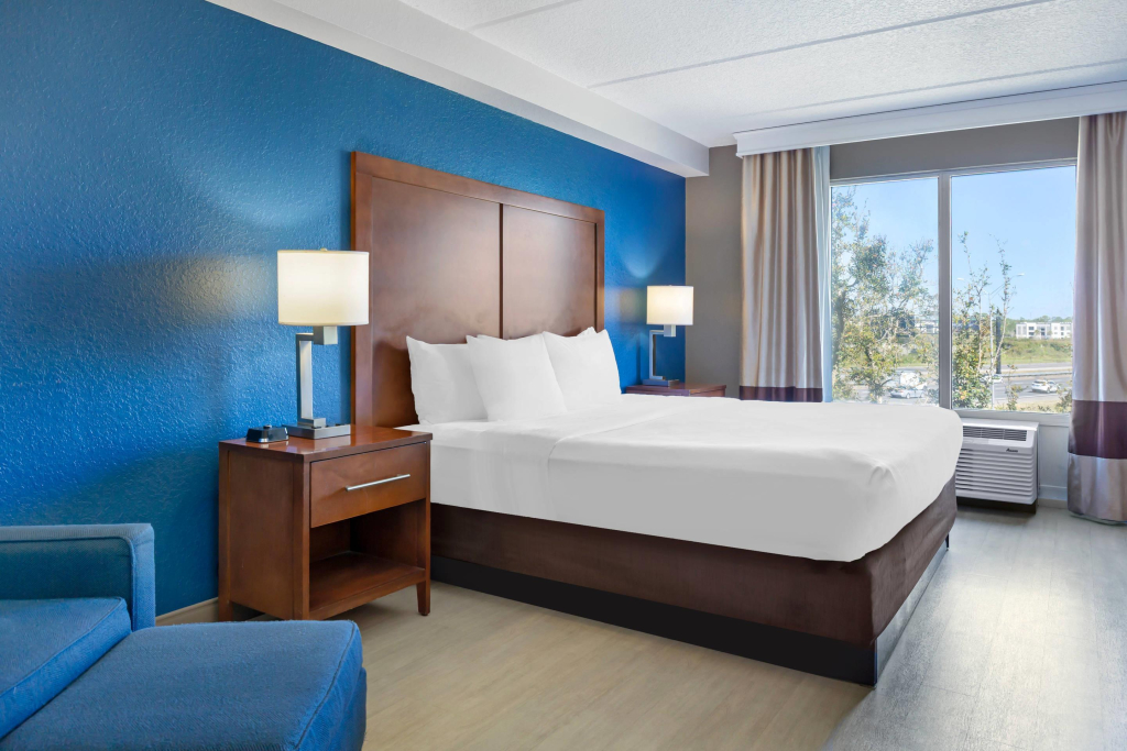 Comfort Inn & Suites Orlando North