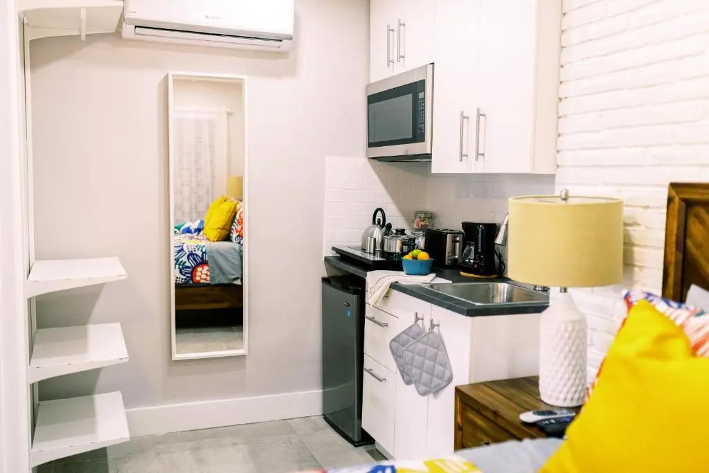 Casa Cordova Apartments By Lowkl