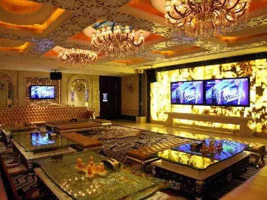 Fuye Holiday Hotel