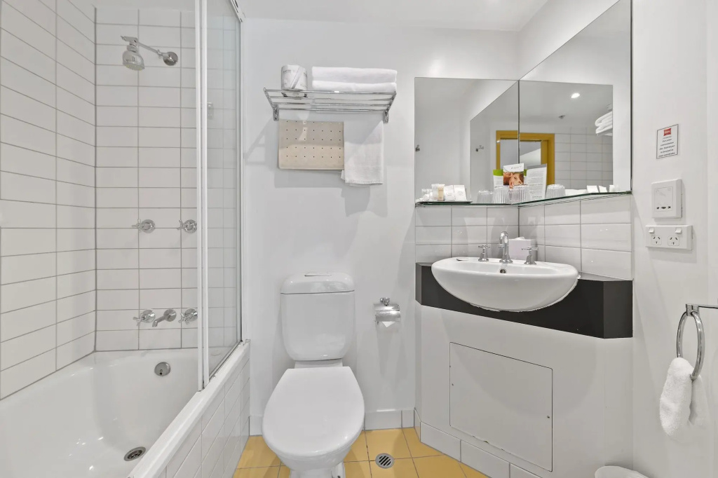 YEHS Hotel Melbourne CBD