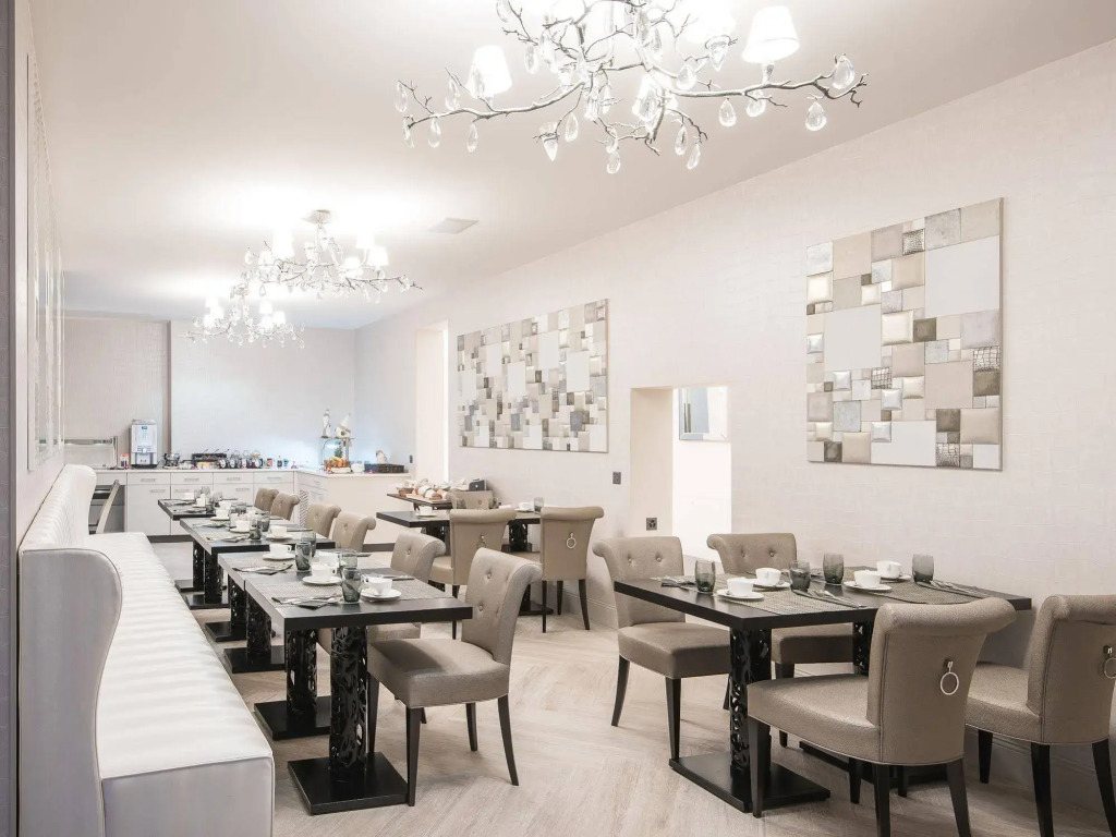 Hôtel Le White - Le 42 Restaurant