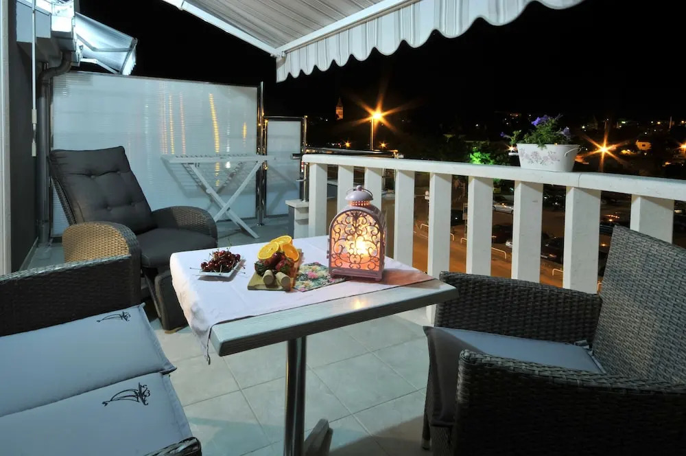 Apartments & Rooms Villa Maslina