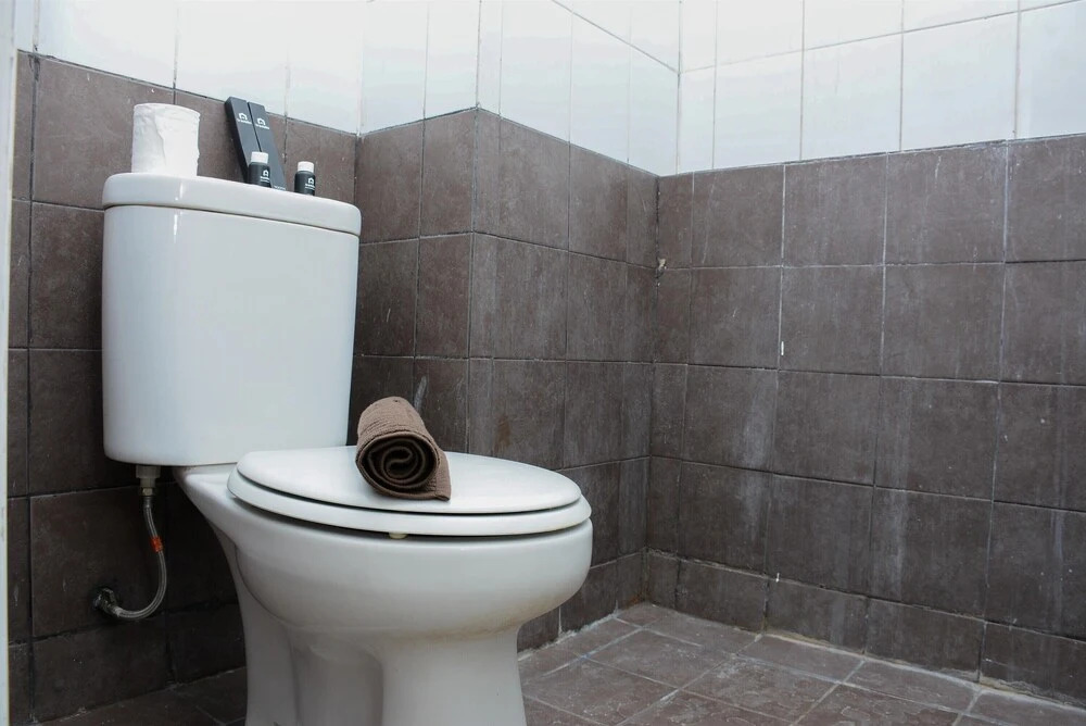 Simple And Nice Studio At Green Pramuka City Apartment
