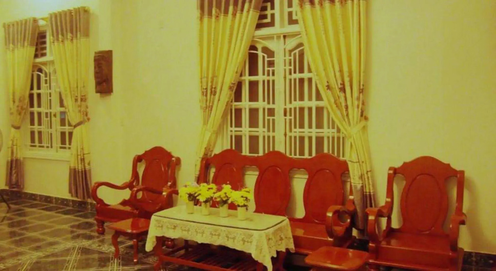 Full House Homestay