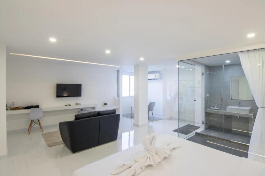 The White Hotel By Charoensri (SHA Extra Plus)