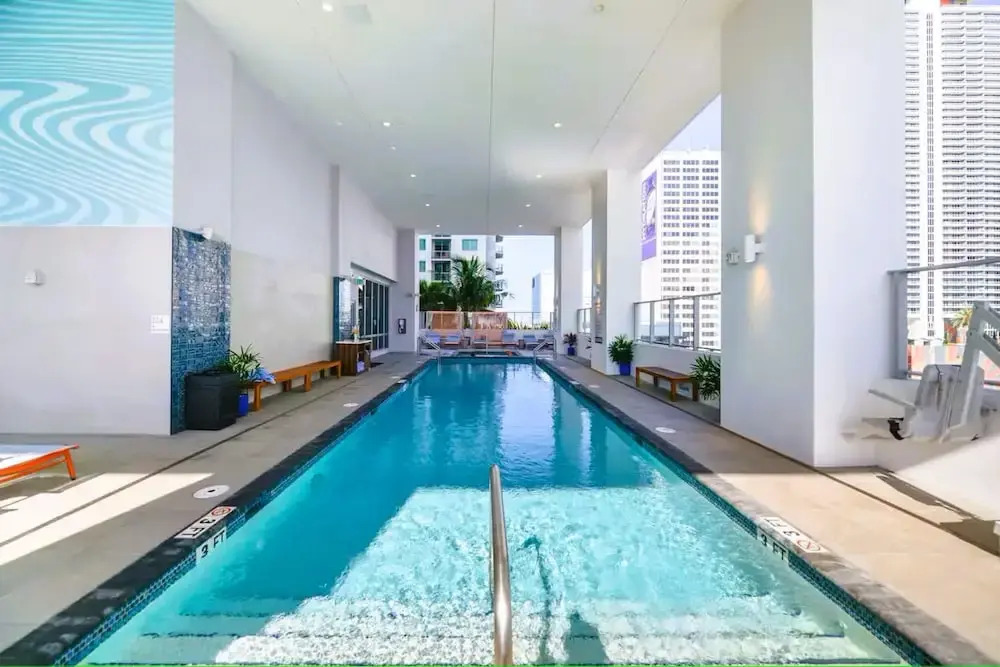 30th-floor Studio Gym Pool Sky Lounge
