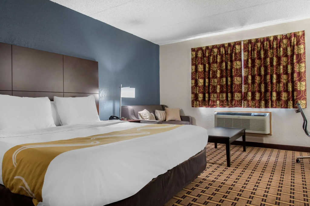 New Prague Inn & Suites, New Prauge