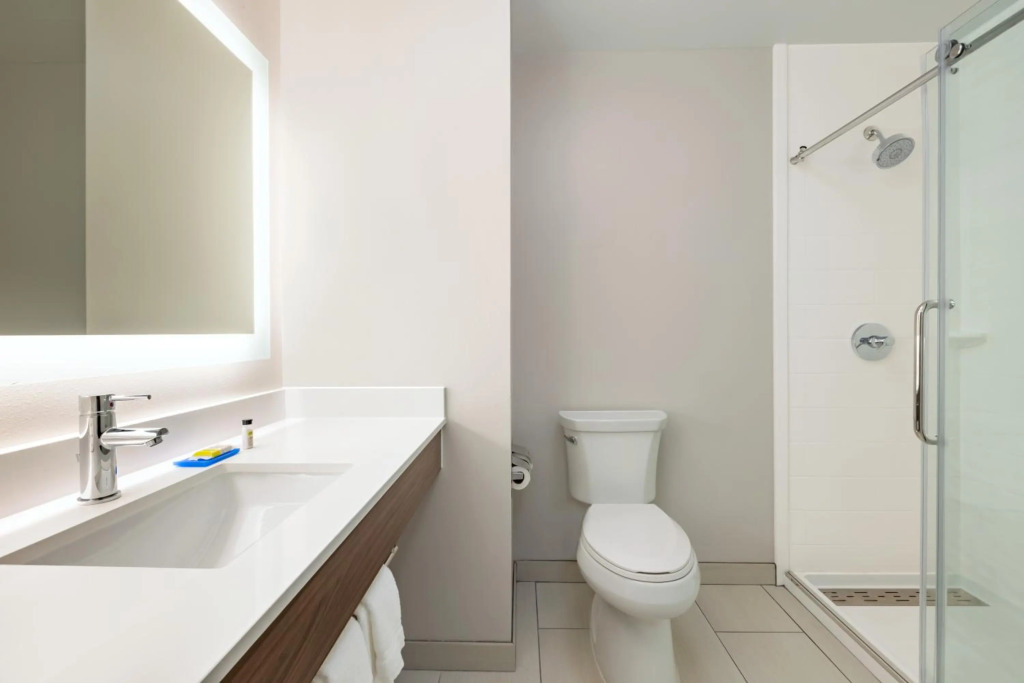 Holiday Inn Express Hotel & Suites Opelika Auburn by IHG