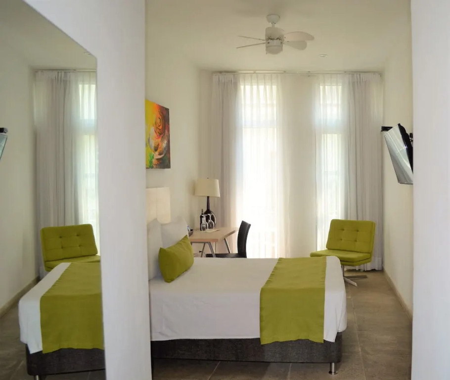 Balcones de Alhelí B&B