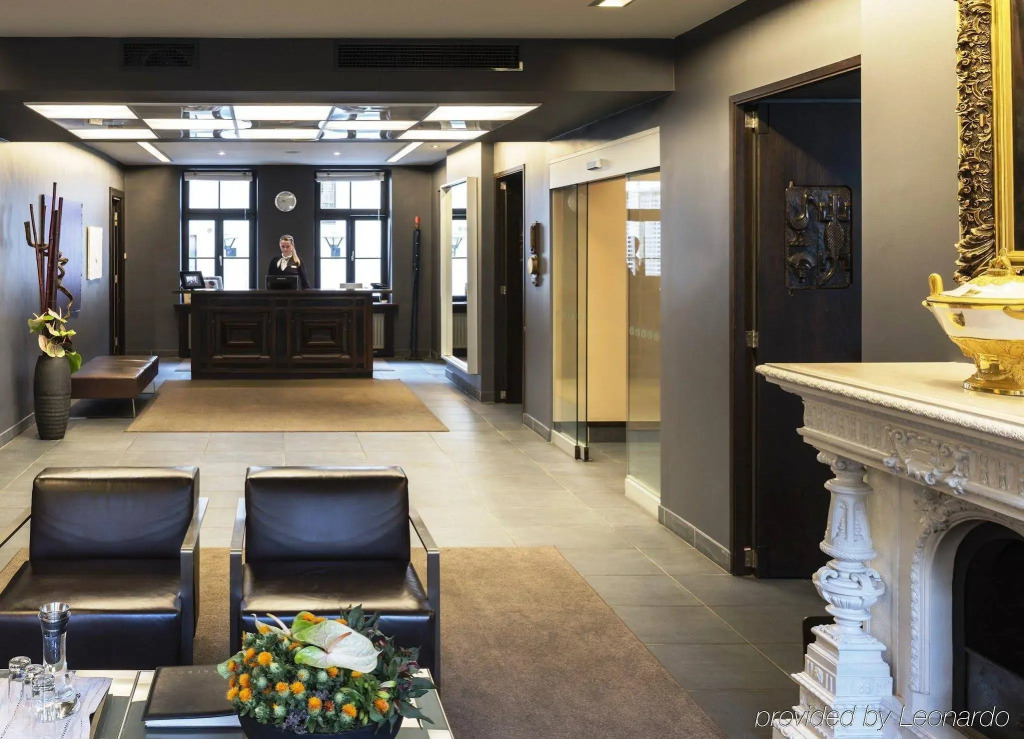 Отель Bergs Suites