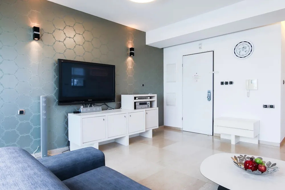 Comfort & Balcony near Beach by FeelHome