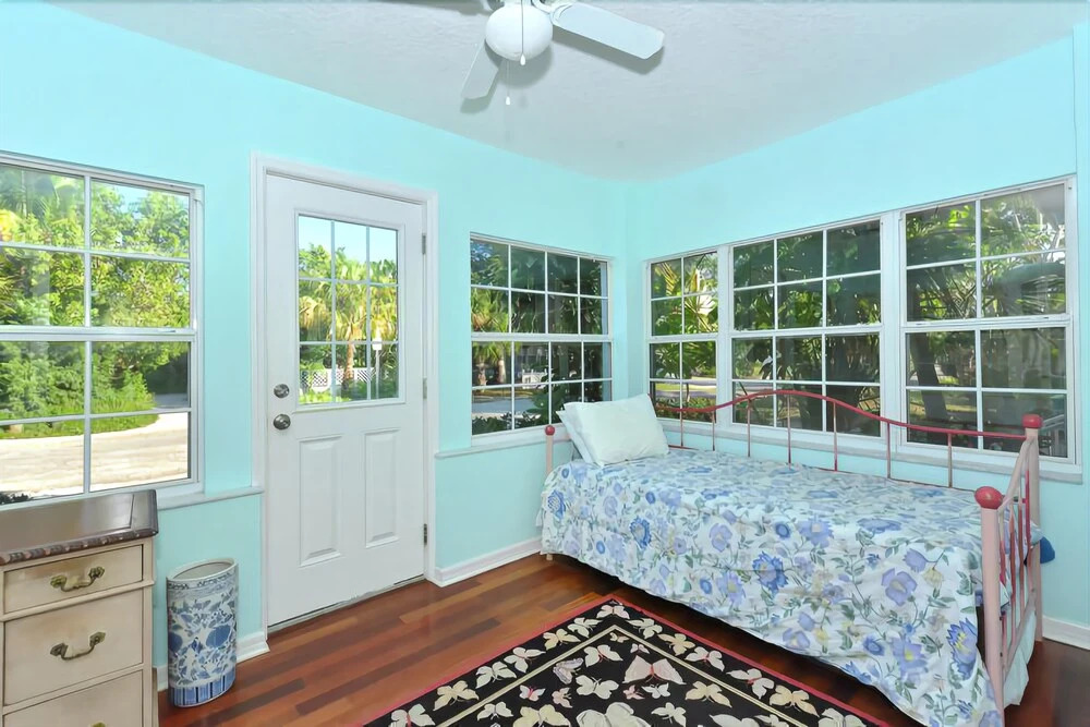 Mermaids Watch 4 Bedrooms 3 Bathrooms Home