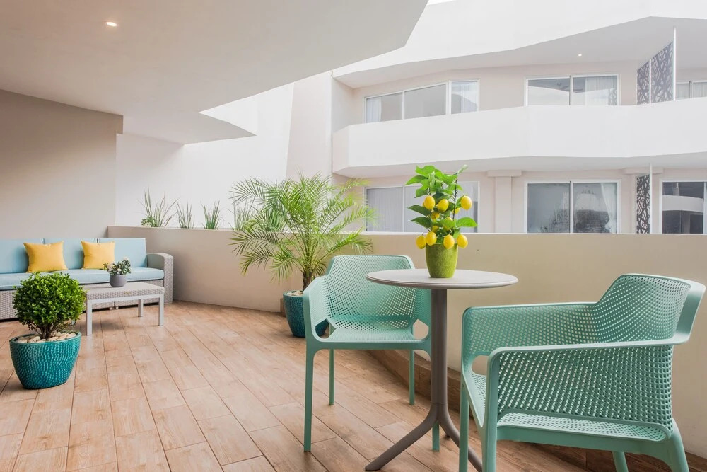LUXURY 1-bdr -ROOFTOP POOL-GYM-PARK G310