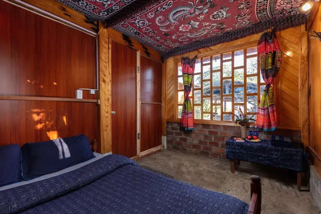 Hmong Sister House and Trekking