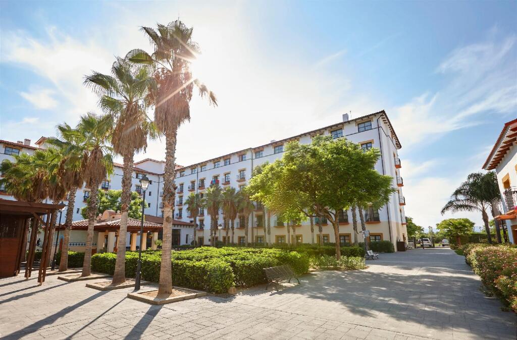 PortAventura Hotel El Paso - Includes unlimited access to PortAventura Park & 1 access to Ferrari Land