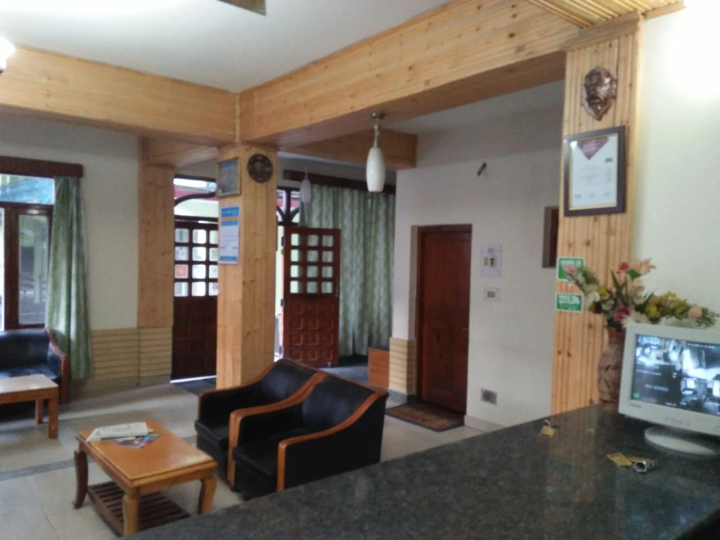 CS Shhandella Hotel