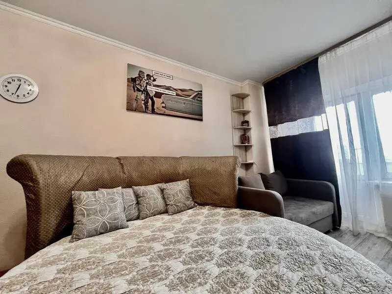 Voyage apartment on 50 let VLKSM street, 19