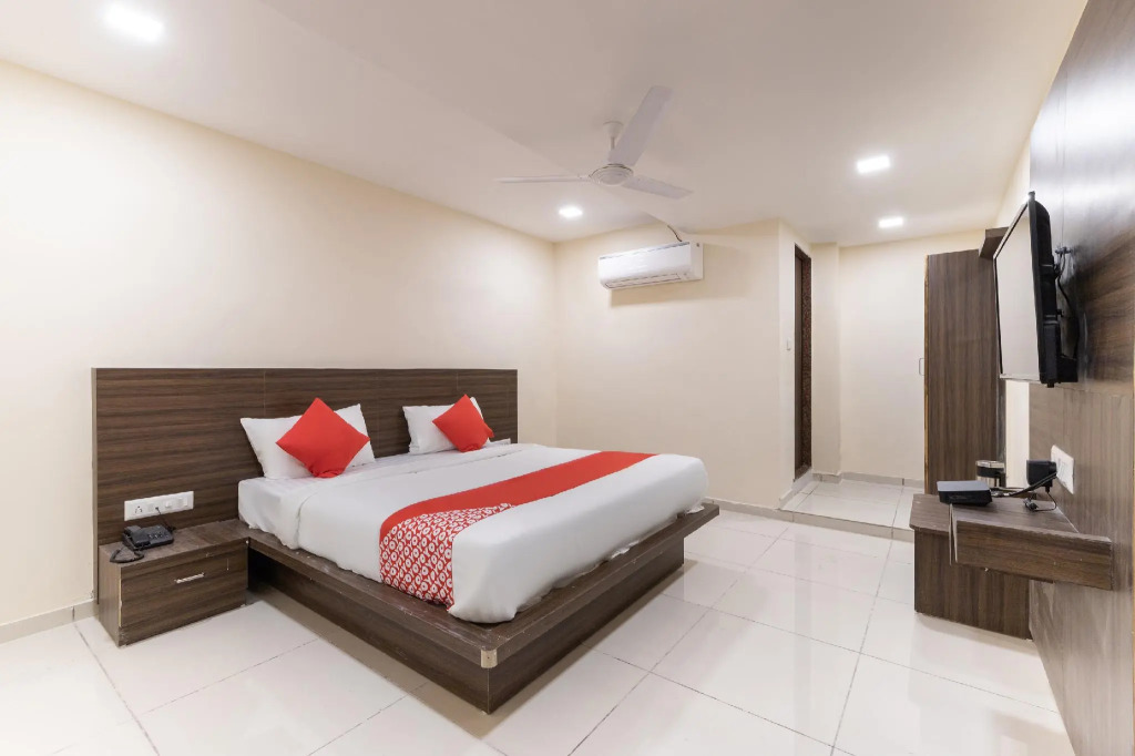 SPOT ON 48857 Hotel  Neelkamal 2