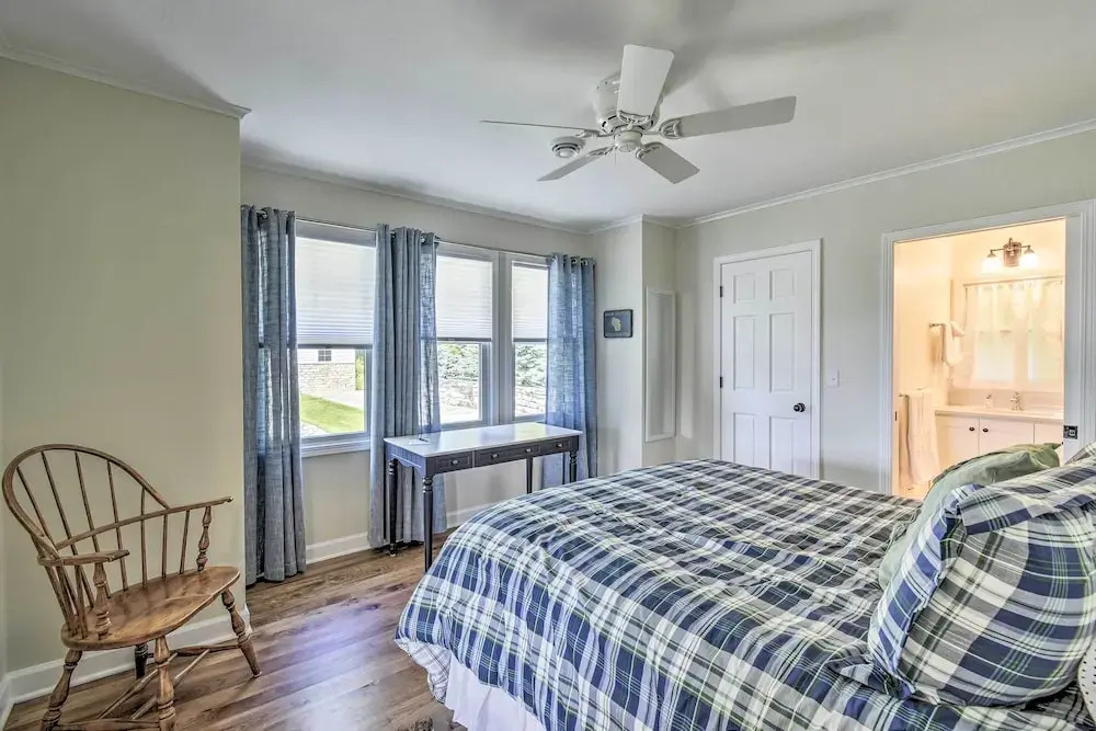 Ephraim Home w/ Yard - Walk to Lake Michigan!