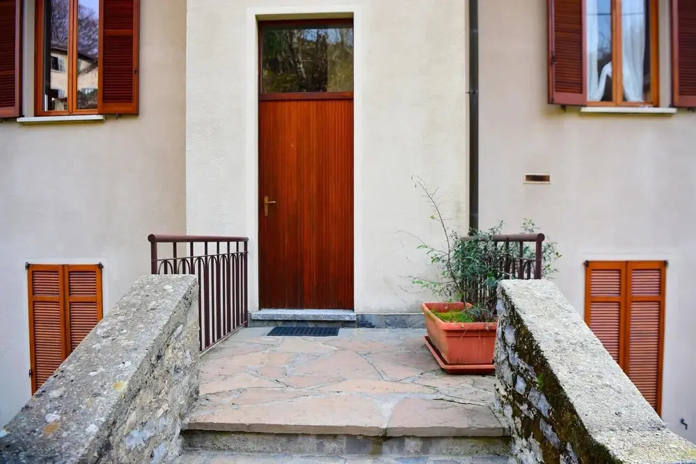 Crimson Apartment by Wonderful Italy
