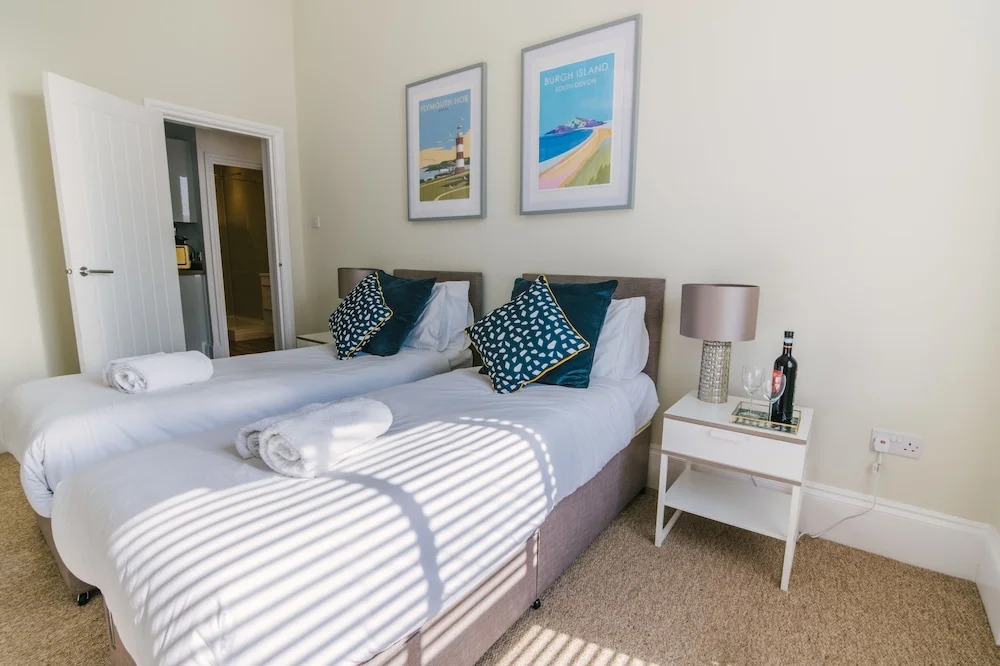 Plymouth Ocean Apartment
