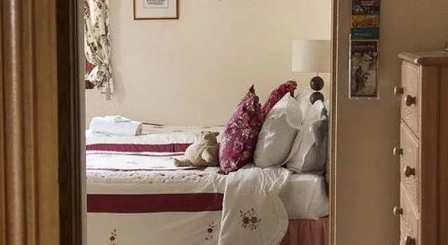 Crosshill House