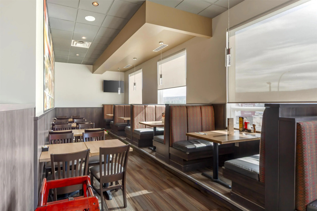 Best Western Plus Hinton Inn & Suites