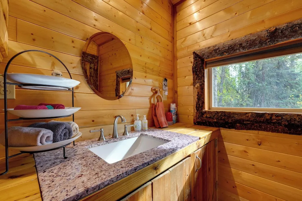 3-cabin Base w/ Lake Access: Dogs Welcome