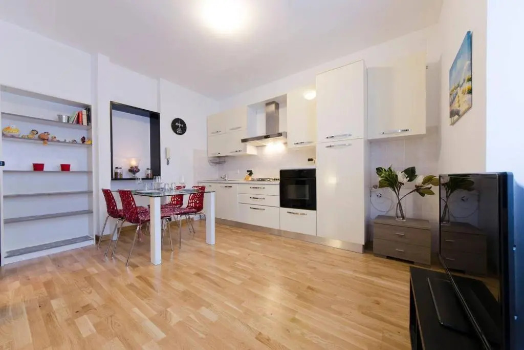 ALTIDO Elegant 1 BR Apt moments from the Sea