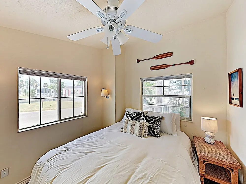 819 Port Isabel - 2 Br Cottage