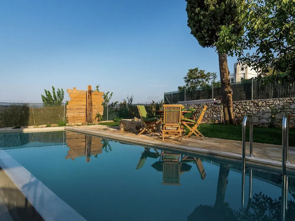 Traditional Stone Built Villa With Private Pool Near Tavern & the Beach