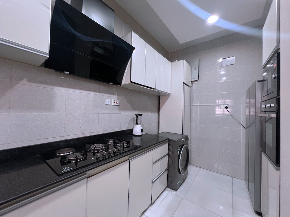 L Rina Apartment
