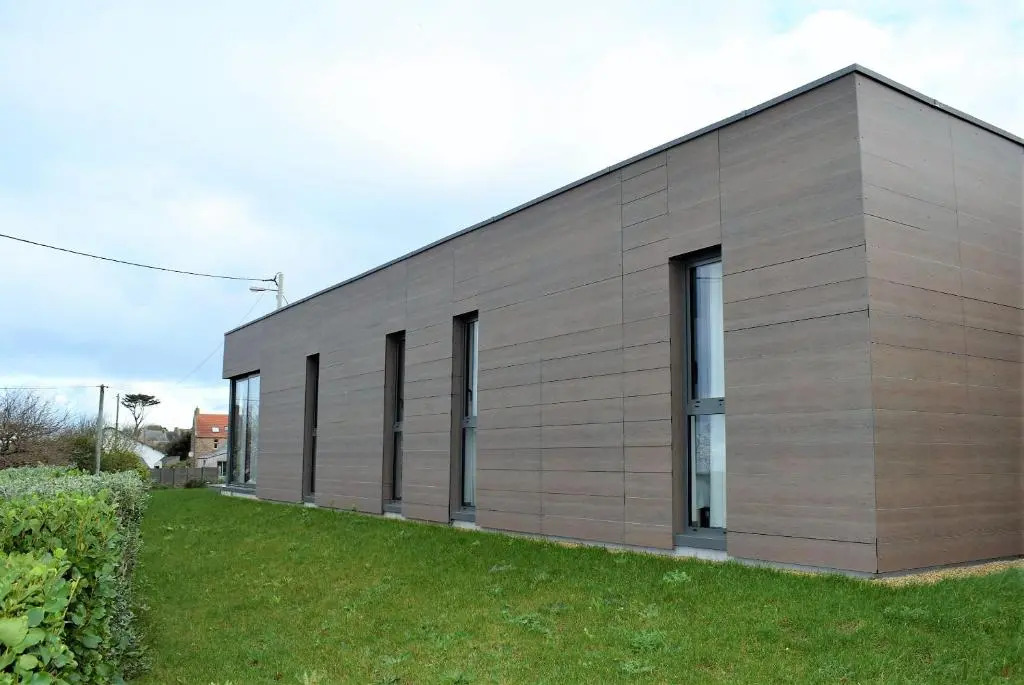 Maison neuve de plain-pied avec WIFI classée 3 étoiles à Trégastel Ref 466