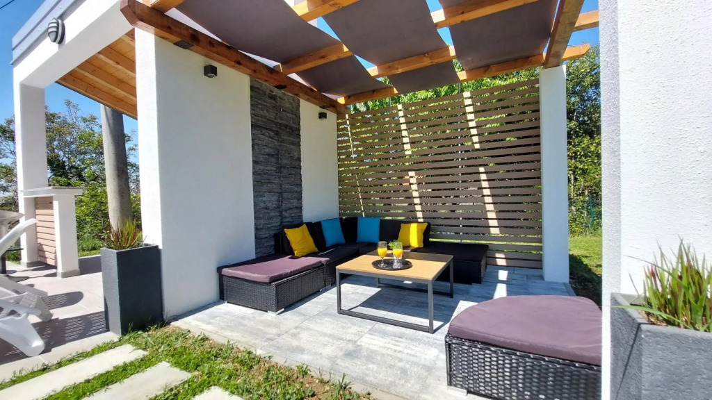Villa Amoena with Pool and Sauna